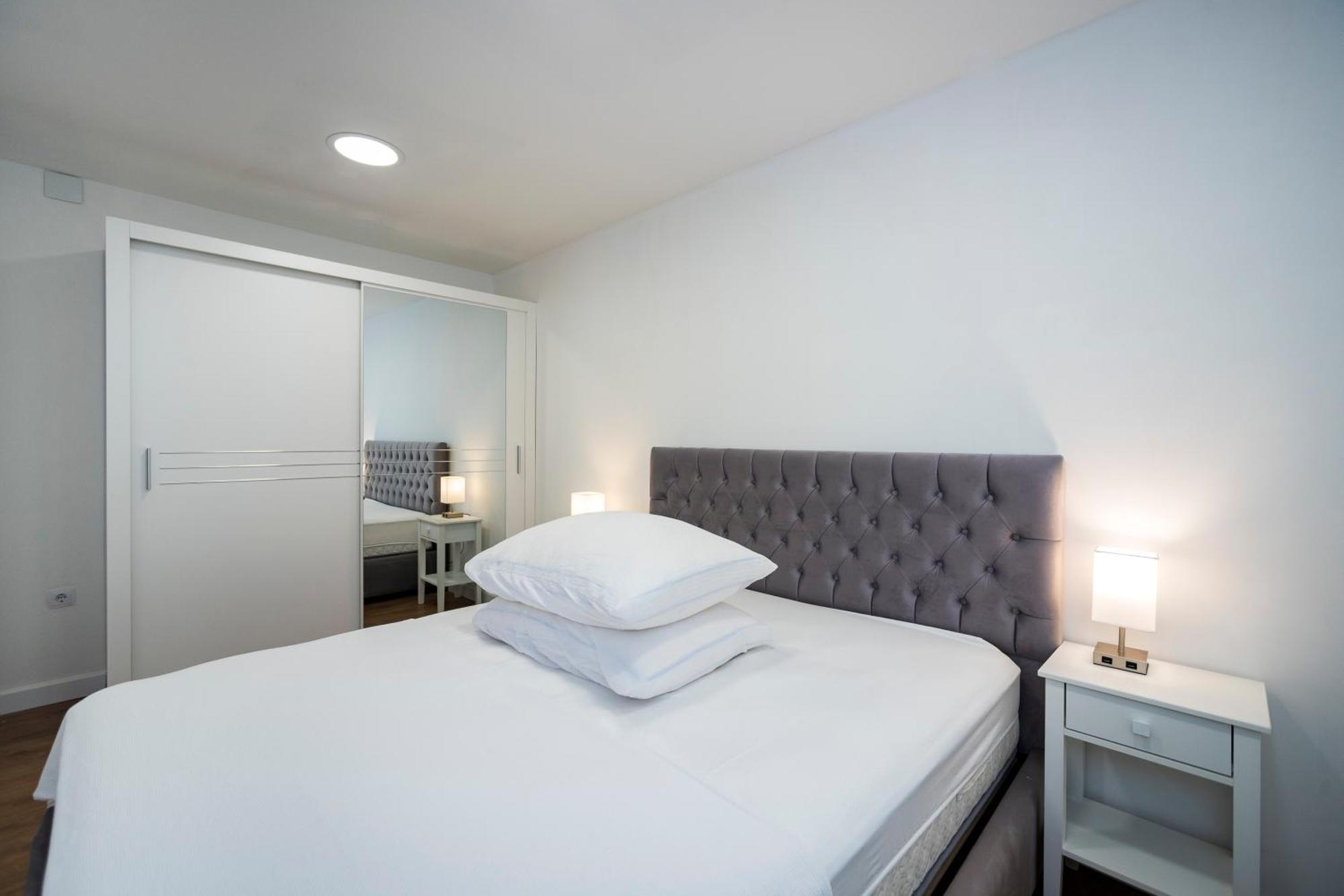 M&M Pelivan Apartments Solin Exterior foto