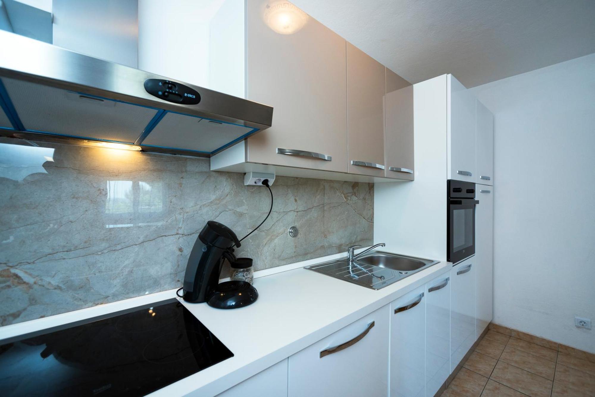 M&M Pelivan Apartments Solin Exterior foto