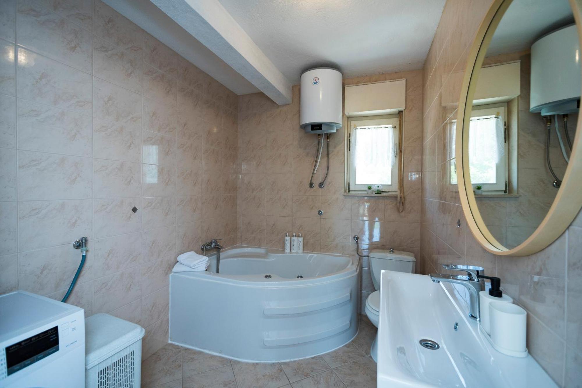M&M Pelivan Apartments Solin Exterior foto
